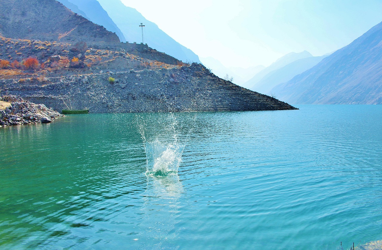 Satpara Lake