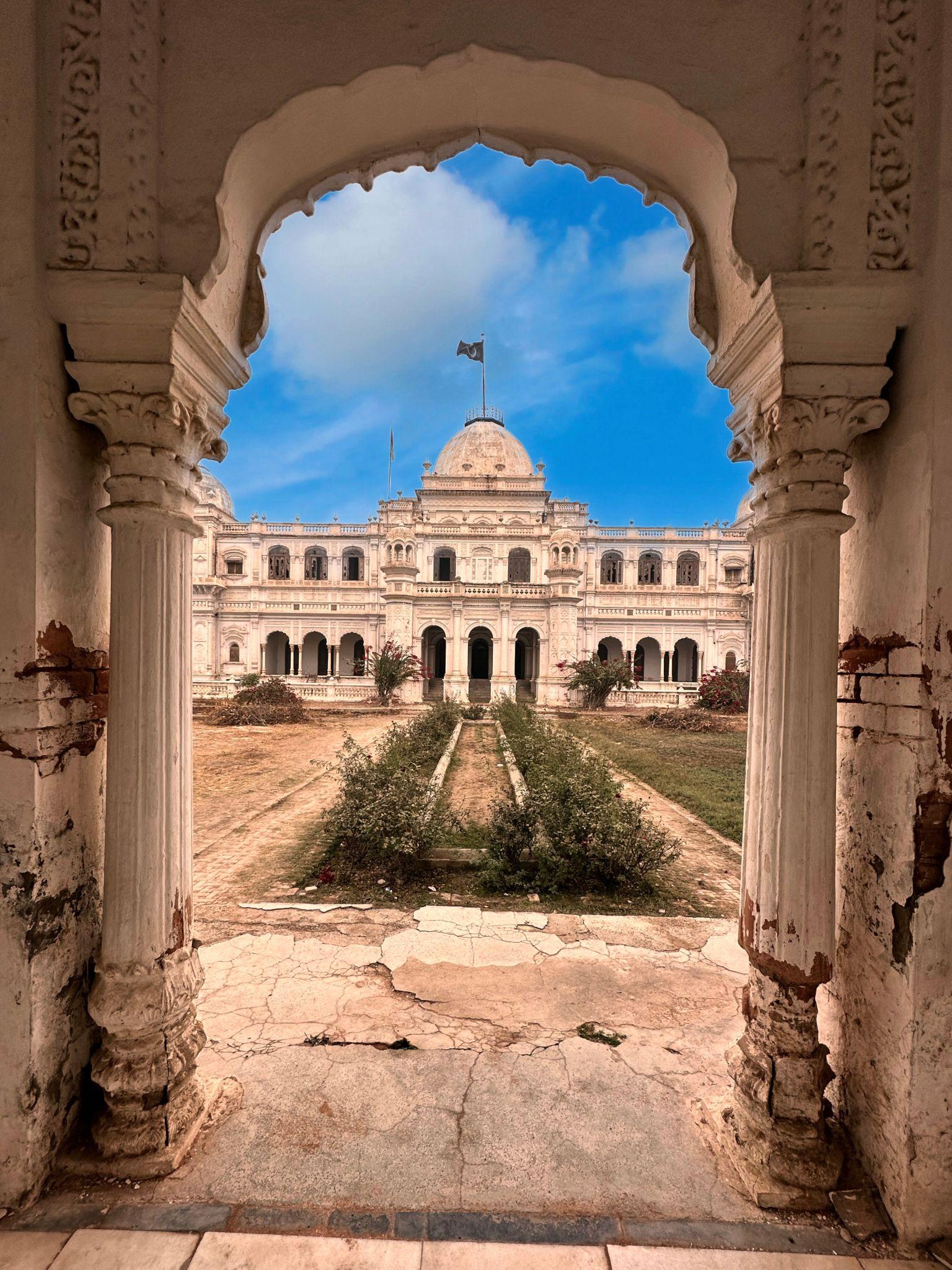 Sadiq Garh Palace